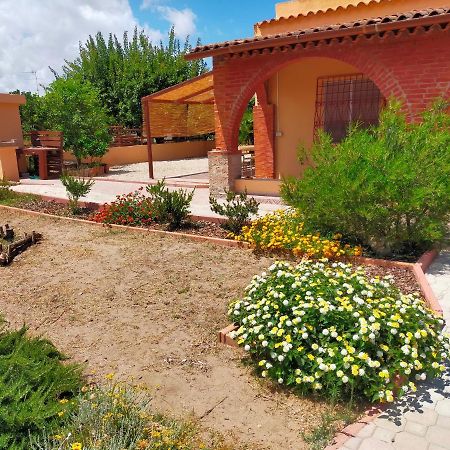 Casa Marina Lu Tuvaraggiu Casa Vacanze Sorso Exteriör bild