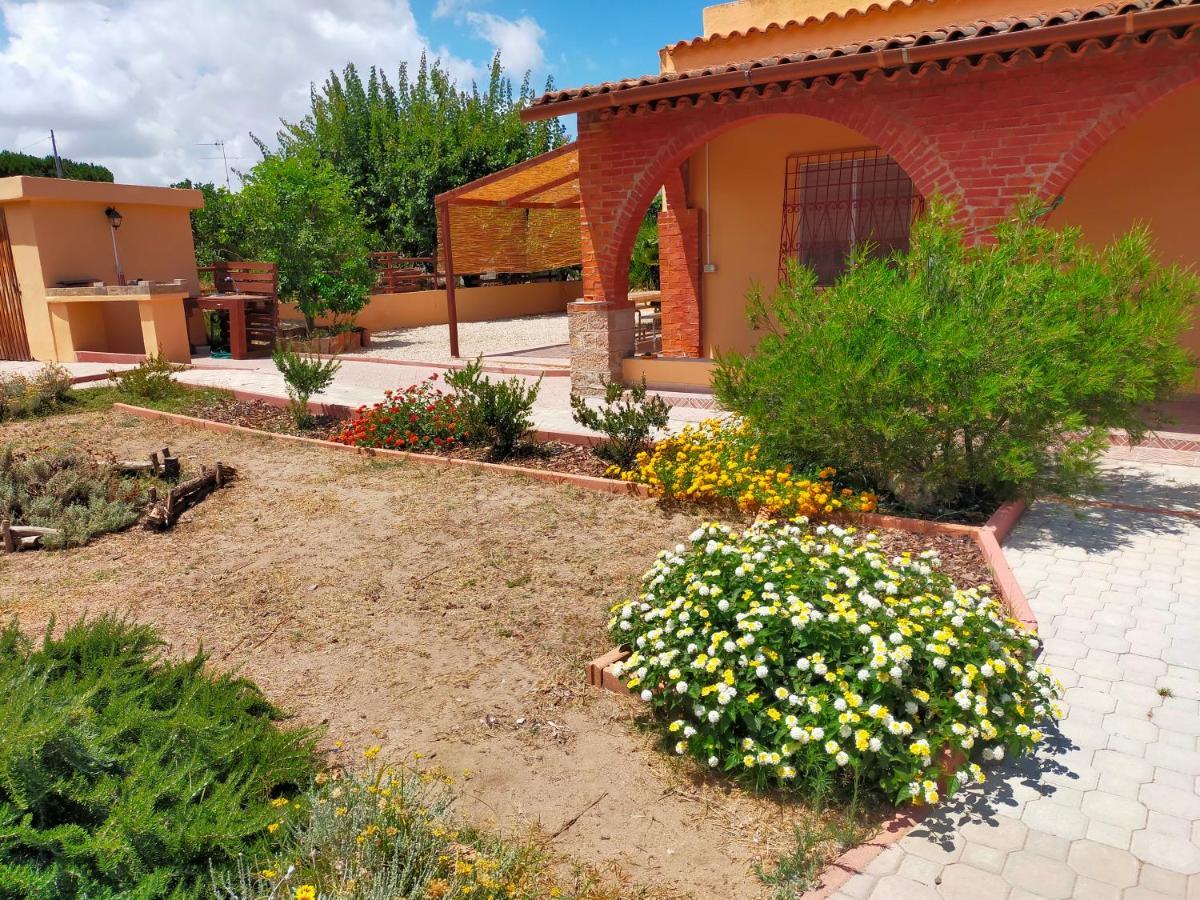 Casa Marina Lu Tuvaraggiu Casa Vacanze Sorso Exteriör bild