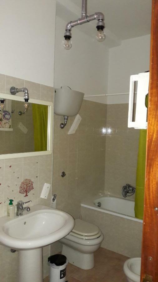 Casa Marina Lu Tuvaraggiu Casa Vacanze Sorso Exteriör bild